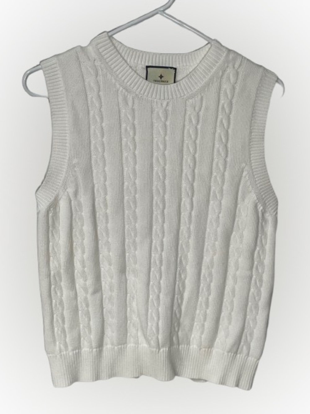 Tuckernuck Sweater Tank Shell Cable Medium Sleeveless White Knit Preppy Academia